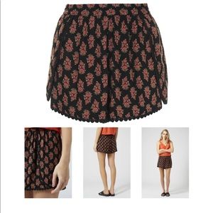 MOVING SALE Topshop floral lace hem shorts